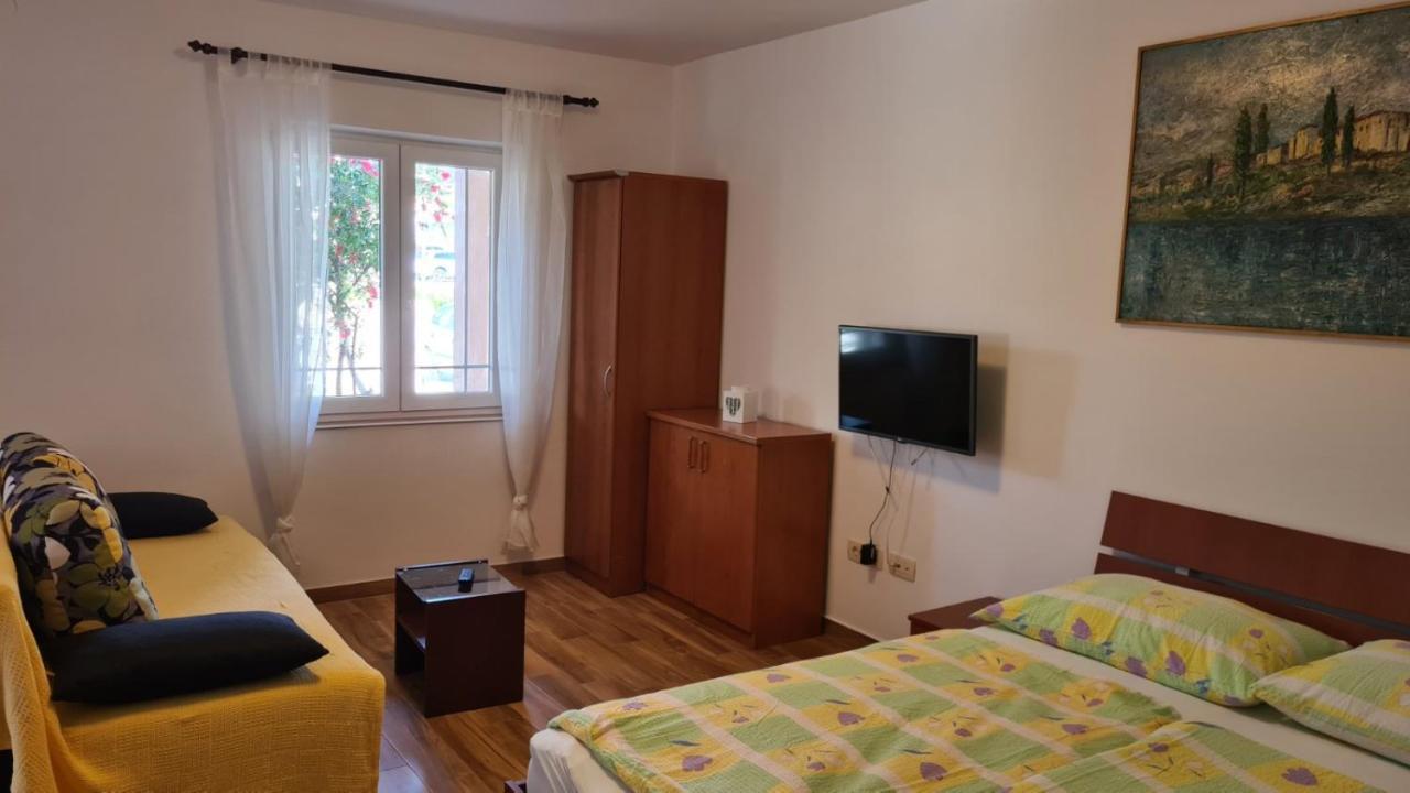 Apartments Ivanovski Раб Экстерьер фото