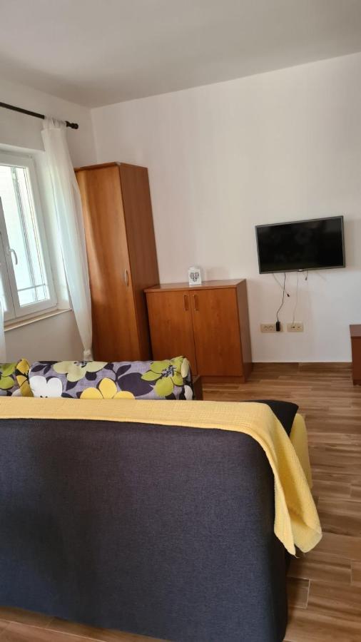 Apartments Ivanovski Раб Экстерьер фото