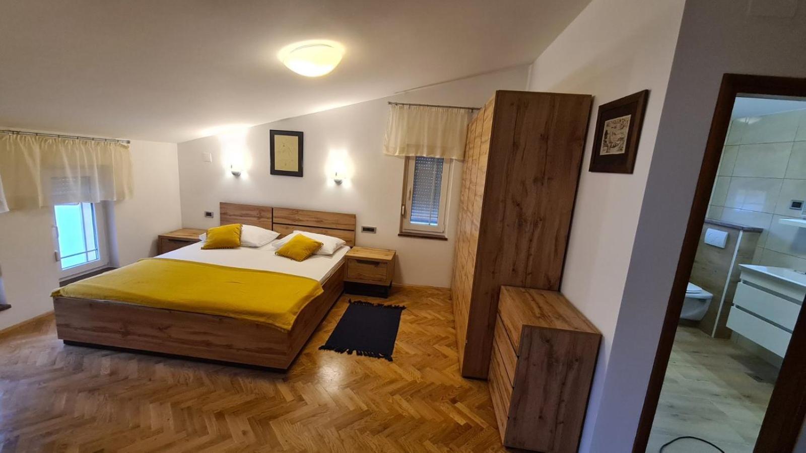 Apartments Ivanovski Раб Экстерьер фото